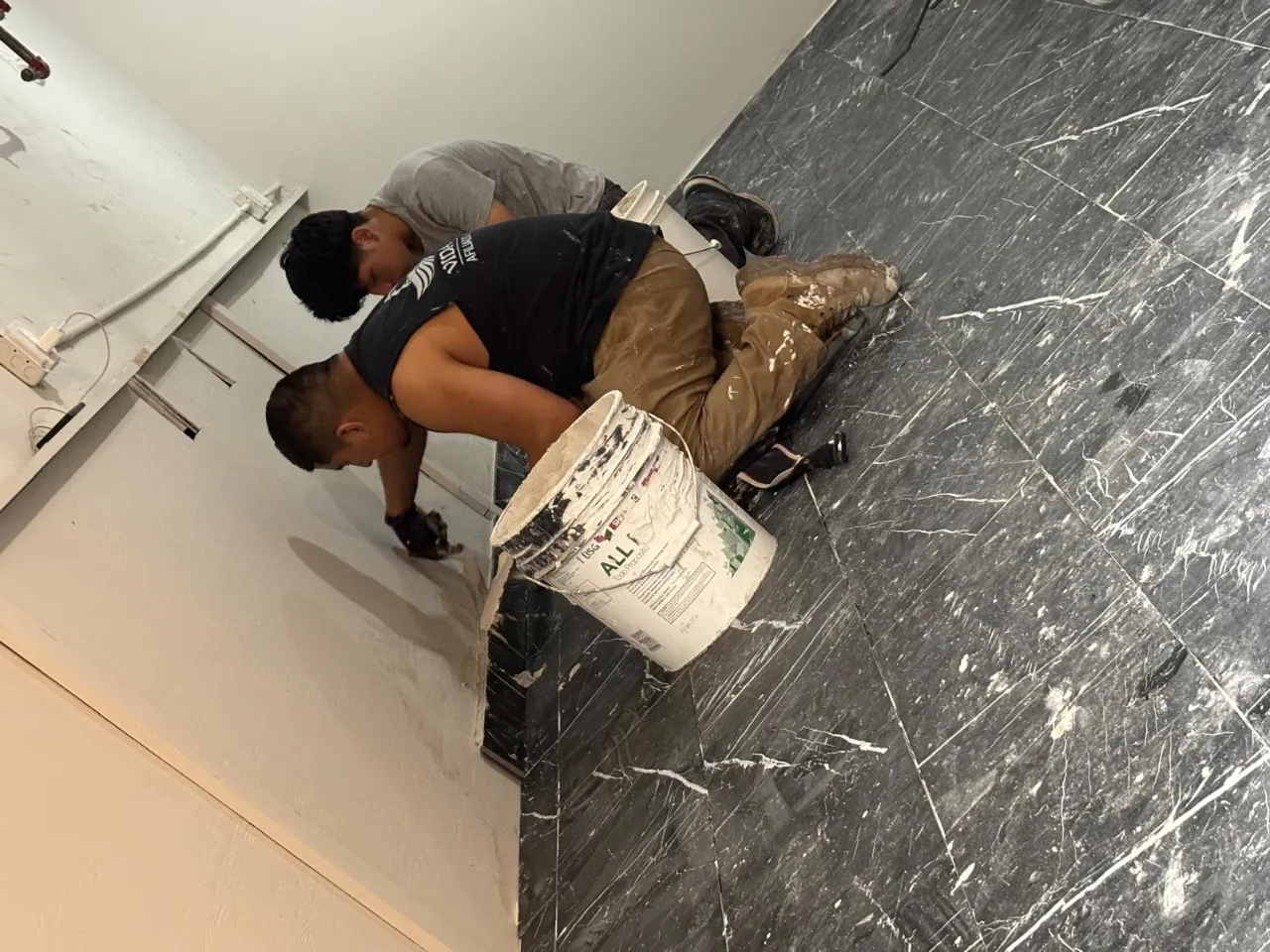 Leon and Son LLC maintenance team in Manhattan, NY