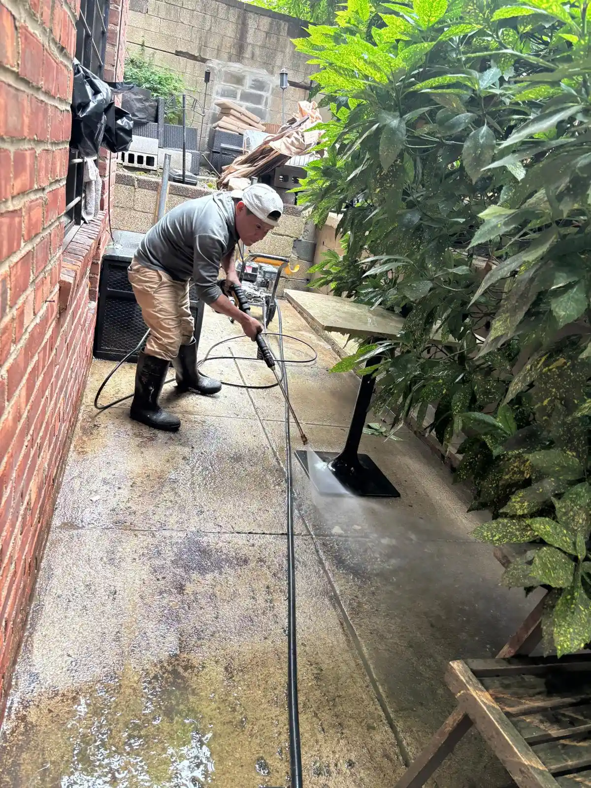Power Washing in New York by Leon and Son LLC